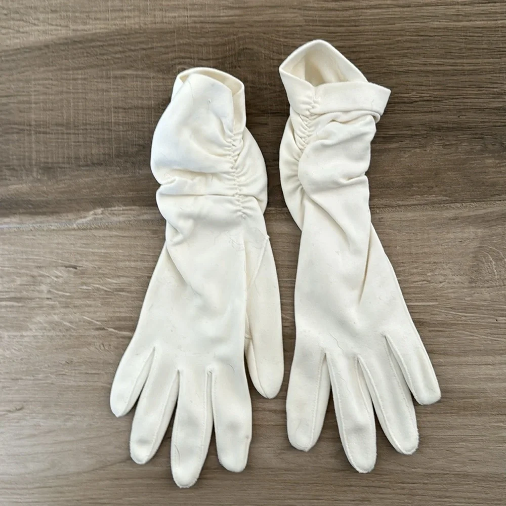 Vintage lot of 3 cotton and nylon gloves